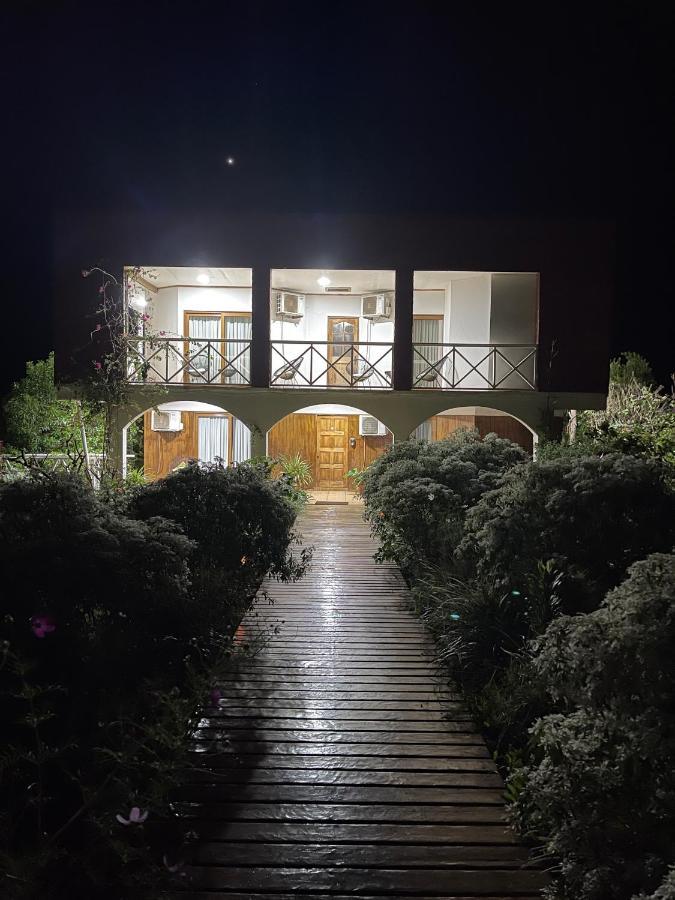 Teanehi Bed & Breakfast Ханга-Роа Экстерьер фото