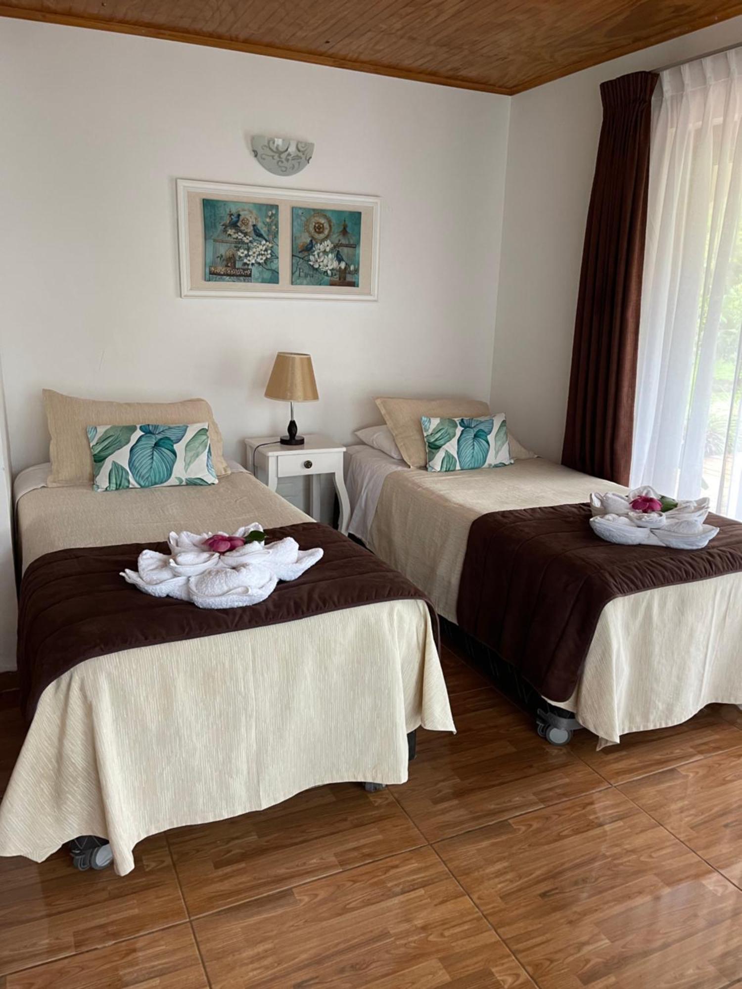 Teanehi Bed & Breakfast Ханга-Роа Экстерьер фото