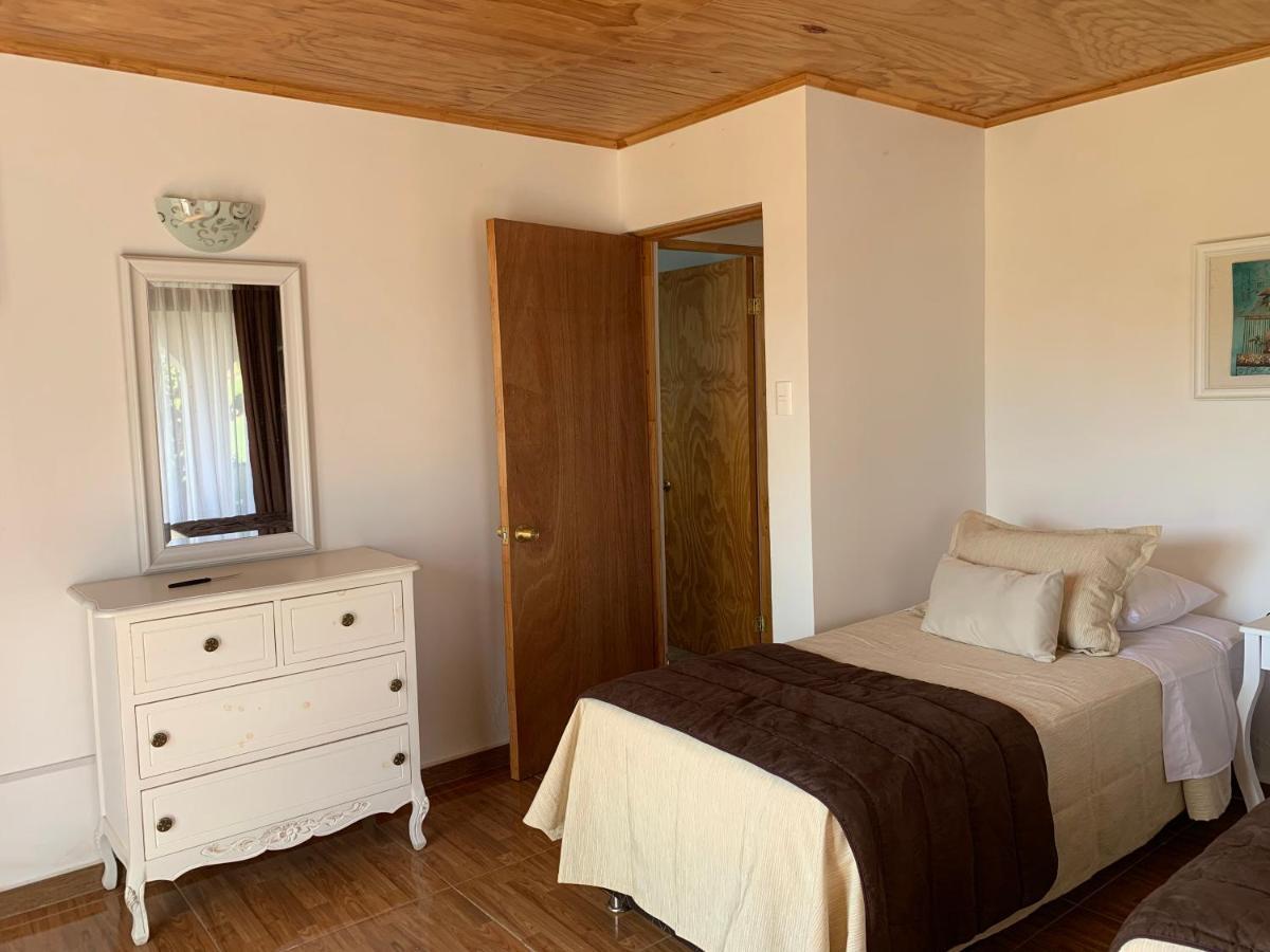 Teanehi Bed & Breakfast Ханга-Роа Экстерьер фото